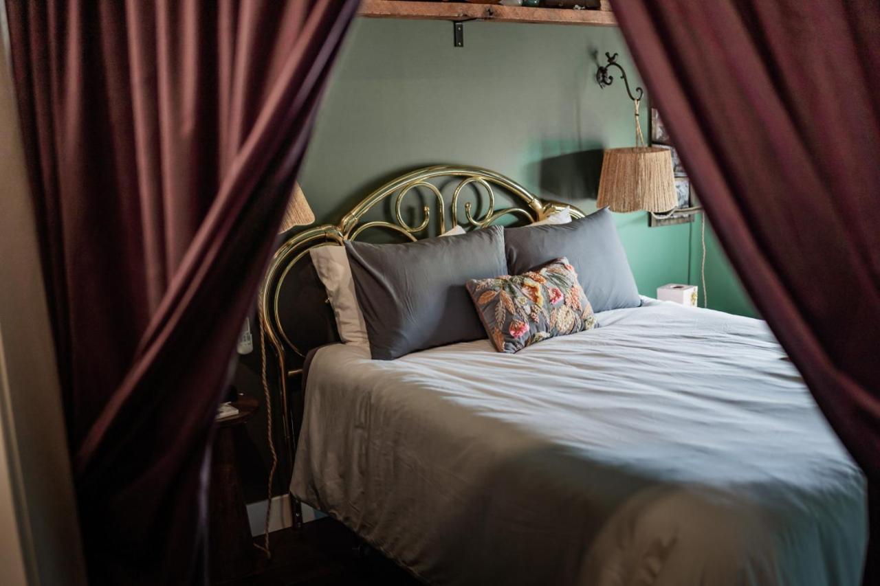 The Atrium - A Boutique Hotel - Suite 15 Perryville Dış mekan fotoğraf